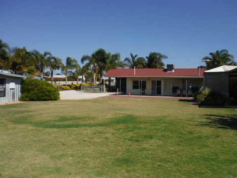 The Palms - Maitland Accommodation 0