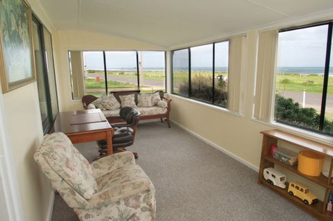 Beach Point - Maitland Accommodation 4
