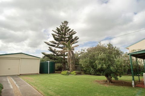 Beach Point - Maitland Accommodation 9