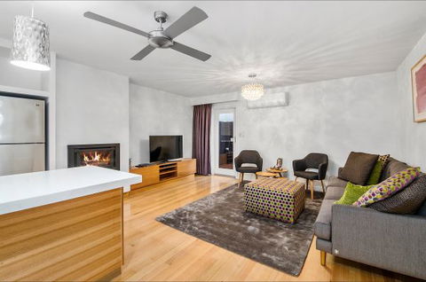 Mount Gambier Accommodation - Maitland Accommodation 1