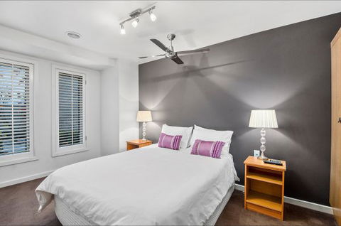 Mount Gambier Accommodation - Maitland Accommodation 8