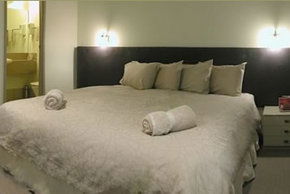 Astra  - Maitland Accommodation 5