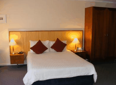 Ocean Beach Hotel - Maitland Accommodation 0