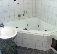 Tasman Beachside Apartments - Maitland Accommodation