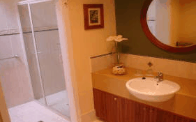 Walton House - Maitland Accommodation 0