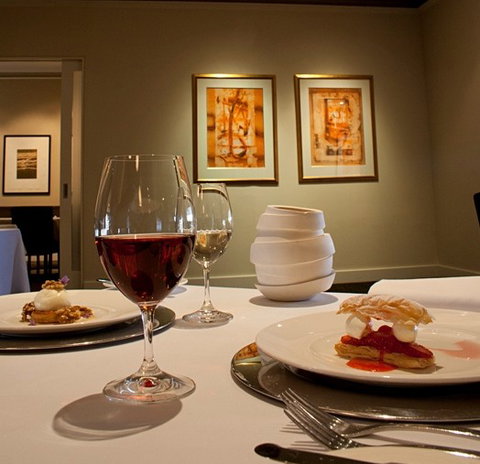 The Louise - Maitland Accommodation 2