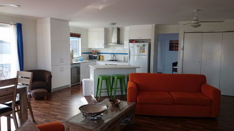 True Blue - Maitland Accommodation 2