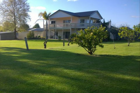 Barossavilla Guest House - Maitland Accommodation 5