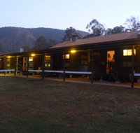 Christmas Creek Cafe and Cabins - Maitland Accommodation