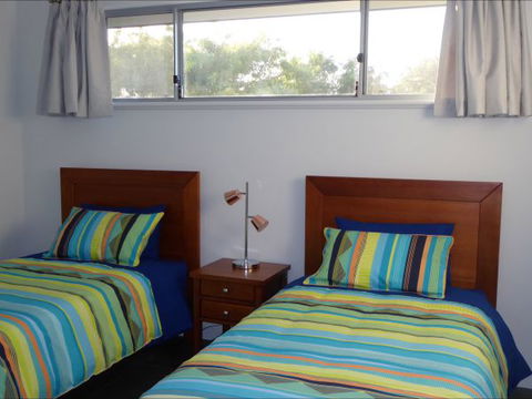 Adelaide Holiday House - Maitland Accommodation 3