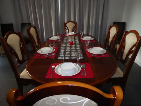 Adelaide Holiday House - Maitland Accommodation 4