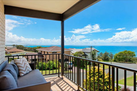 Apricari - Maitland Accommodation 0