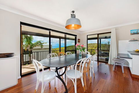 Apricari - Maitland Accommodation 5