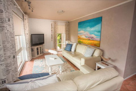 Arlingtons Accommodation - Maitland Accommodation 5
