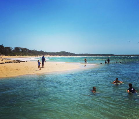 Aurora Beachfront Cottage - Maitland Accommodation 3