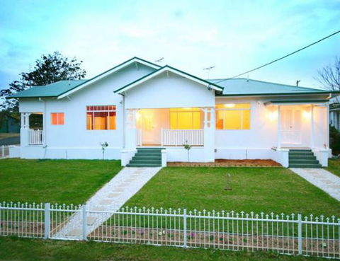 Grand Central Suites - Maitland Accommodation 0