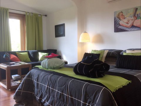 Jonathan Art Centre - Jarramarrumba House - Maitland Accommodation 2