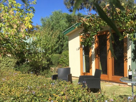 Jonathan Art Centre - Jarramarrumba House - Maitland Accommodation 4