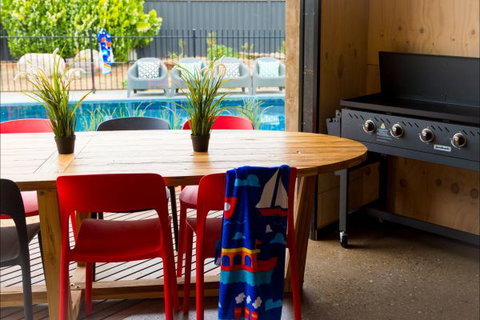 La Flotte - Maitland Accommodation 4