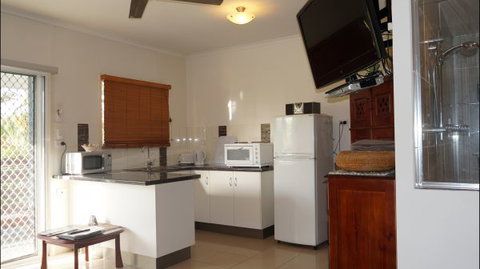 La Solana Holiday Apartments  - Mackay - Maitland Accommodation 5
