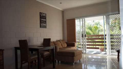 La Solana Holiday Apartments  - Mackay - Maitland Accommodation 6