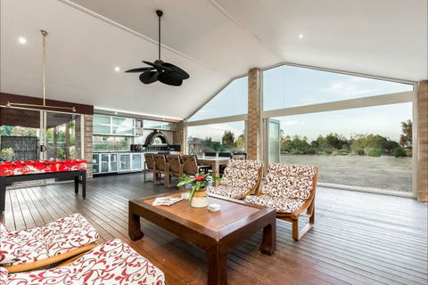 La Bella Vita - Maitland Accommodation 4