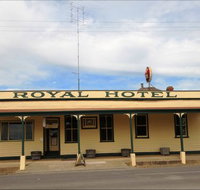 Royal Hotel Snake Valley - Maitland Accommodation
