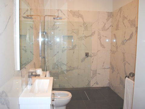 Sublime Spa Apartments On Murphy - Maitland Accommodation 5