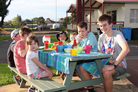 Warrnambool Holiday Park And Motel - Maitland Accommodation 0