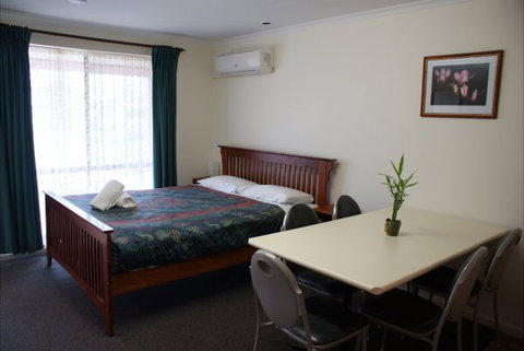 Warrnambool Holiday Park And Motel - Maitland Accommodation 1