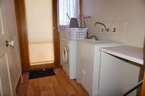 Abrigo Apartment - Maitland Accommodation 9