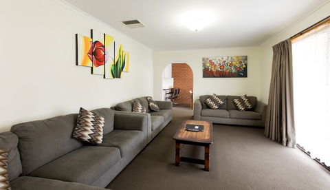 Advance Motel - Maitland Accommodation 6