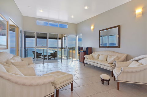 Albatross - Maitland Accommodation 2
