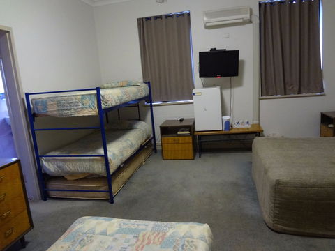 Amaroo Hotel - Maitland Accommodation 4