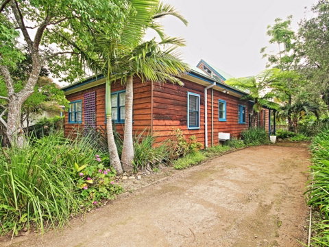 Aqua Flora - Maitland Accommodation 2