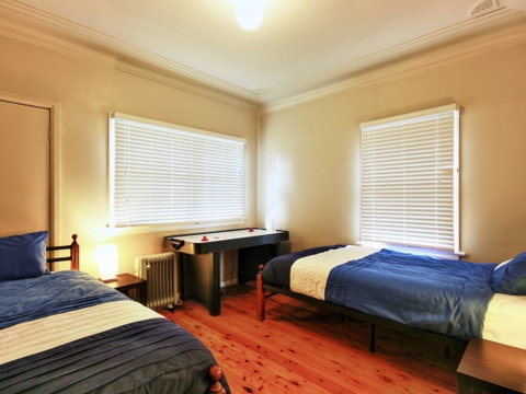 Aqua Flora - Maitland Accommodation 8