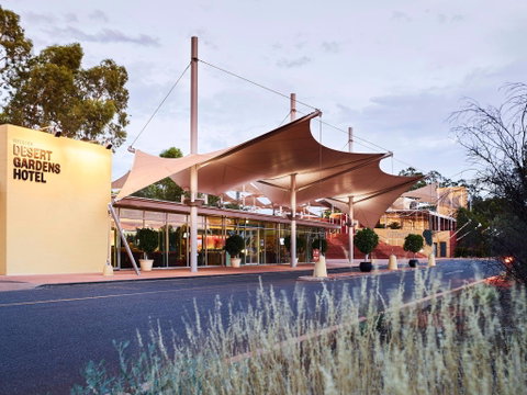 Desert Gardens Hotel - Maitland Accommodation 0