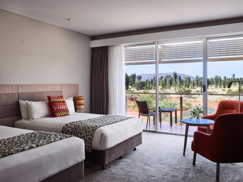 Desert Gardens Hotel - Maitland Accommodation 2