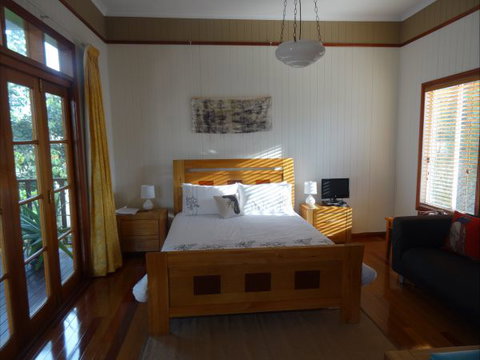 Le Piaf On Treasure Bed And Breakfast - Maitland Accommodation 0