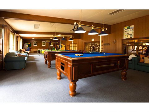 Snowy Mountains Resort - Maitland Accommodation 2