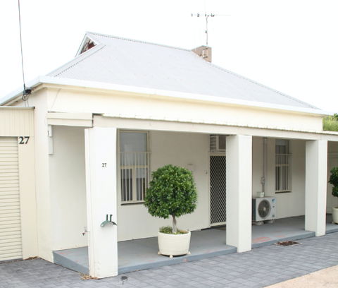 Squatters Cottage - Maitland Accommodation 0