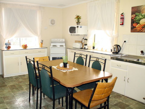 Squatters Cottage - Maitland Accommodation 1