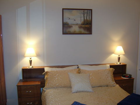 Squatters Cottage - Maitland Accommodation 5