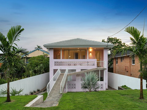 Sunset Beach - Summer Breeze - Maitland Accommodation 1