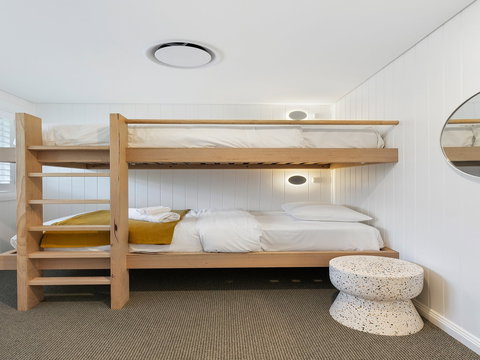 Sunset Beach - Summer Breeze - Maitland Accommodation 4