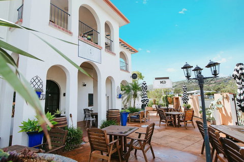 The Med Crescent Head - Maitland Accommodation 2