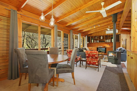 Until - Maitland Accommodation 6