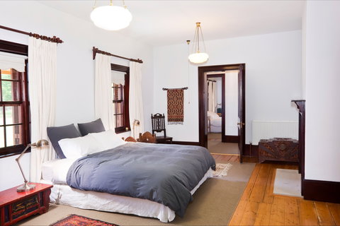 Vine Lodge Heritage Getaway - Maitland Accommodation 2