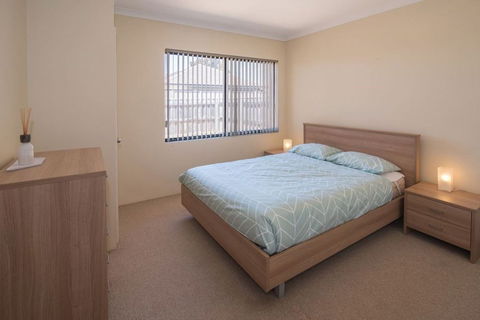 AcrosstheWay - Maitland Accommodation 8