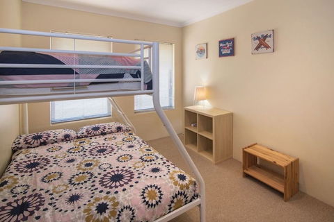 AcrosstheWay - Maitland Accommodation 9